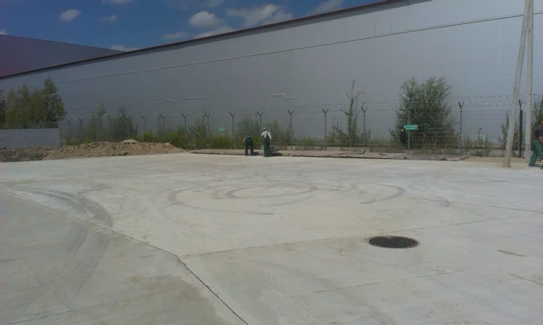 Устройство бетонной площадки для ЗАО «Инмар»